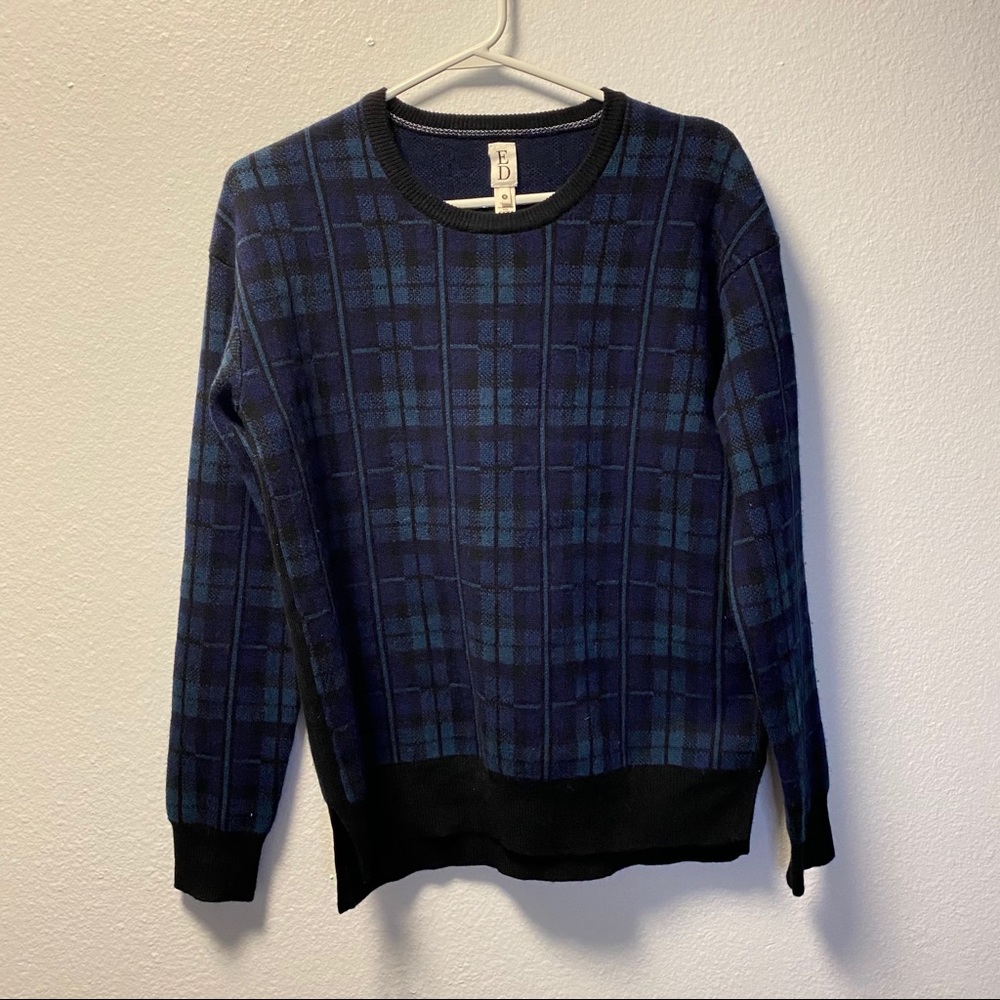 Ellen Degeneres plaid sweater